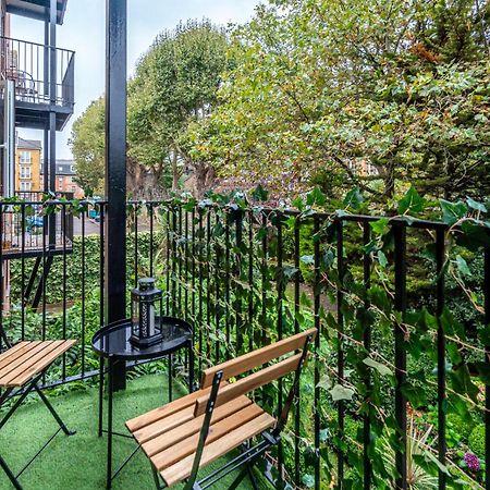 Apartment In Elephant & Castle With Parking 런던 외부 사진