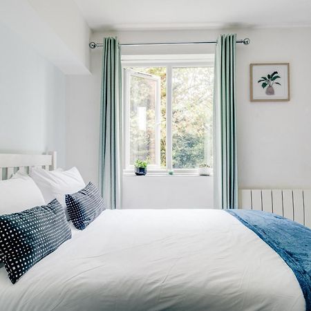 Apartment In Elephant & Castle With Parking 런던 외부 사진