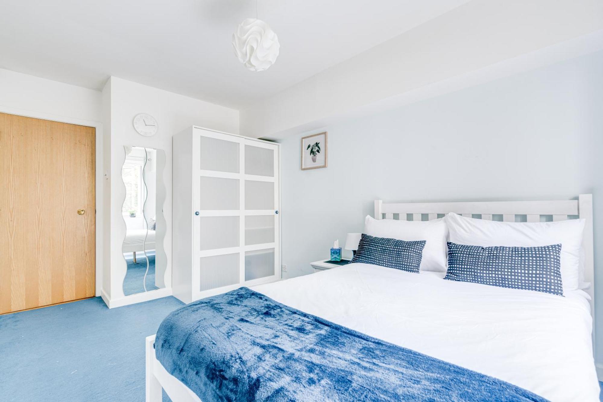 Apartment In Elephant & Castle With Parking 런던 외부 사진